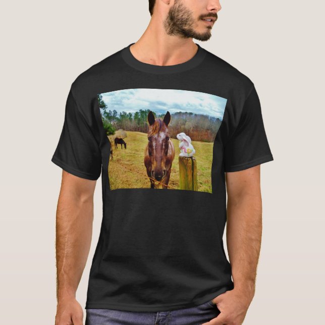 Camiseta Bunny de Pascua y caballo marrón (Anverso)