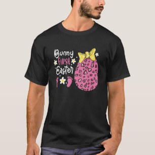 Camiseta Bunny Eggs Leopard Easter Day Pregnancy Bunny Firs
