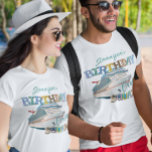 Camiseta Buque de crucero de cumpleaños personalizado<br><div class="desc">Este diseño puede ser personalizado en el área proporcionada cambiando la foto y/o el texto. O puede personalizarse haciendo clic en Personalizar esta plantilla y, a continuación, eligiendo la opción de hacer clic en el personalizar y eliminando o cambiando el color del fondo, agregando texto, cambiando el color o estilo...</div>