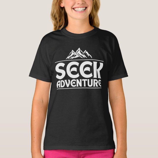CAMISETA BUSCA AVENTURAS (Anverso)