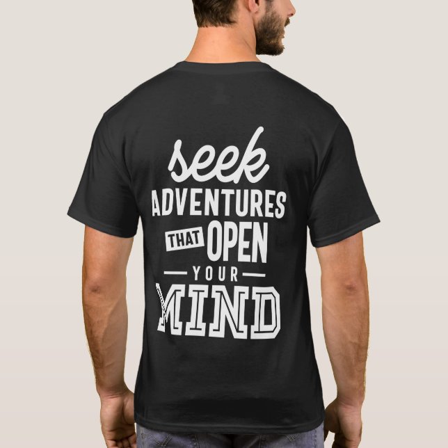 Camiseta Buscar aventuras que abran la mente preguntas moti (Reverso)