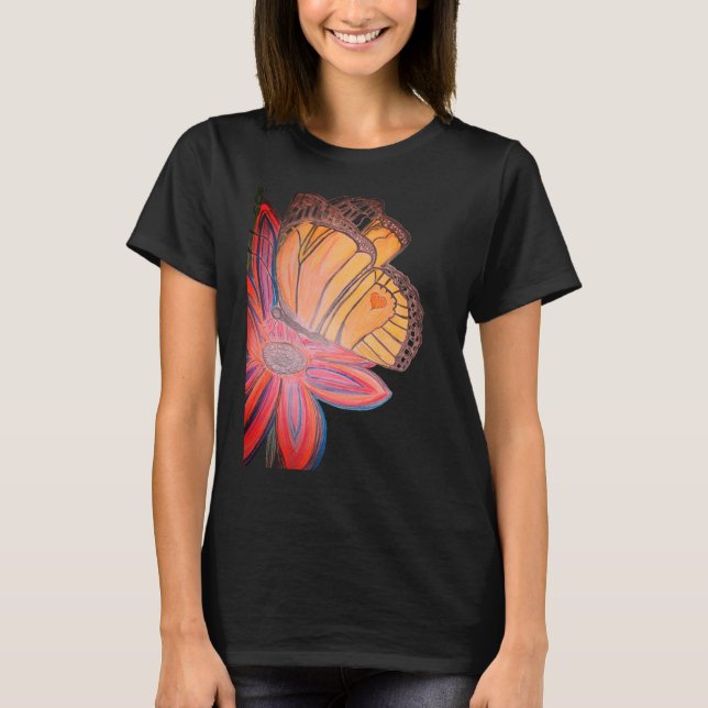 Camiseta Butterfly landing on flower beautiful (Anverso)