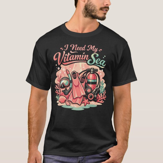 Camiseta Buzo Chica Buceo Necesito Mi Vitamina (Anverso)
