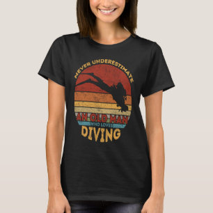 Camiseta Buzo Nunca Subestimes A Un Hombre Mayor Que Ama