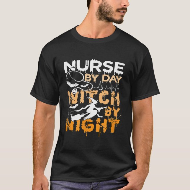 Camiseta By Day Witch By Night Halloween Certified Nurse Fu (Anverso)
