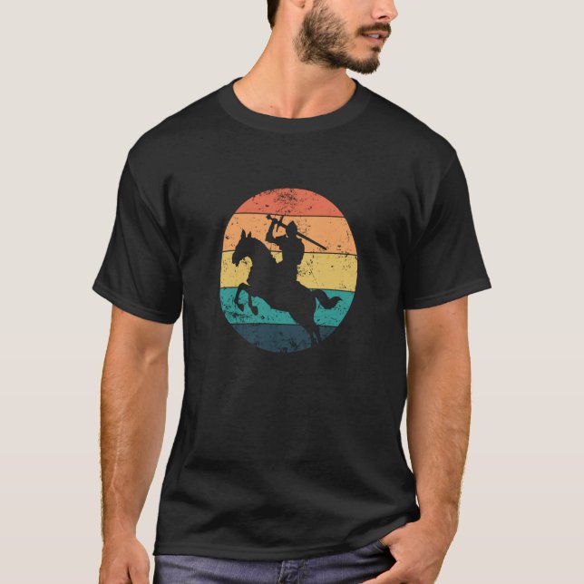 Camiseta Caballero con espada en un caballo (Anverso)