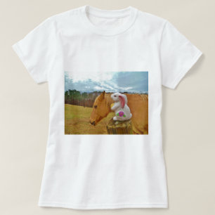 Camiseta Caballo amarillo, conejo de primavera