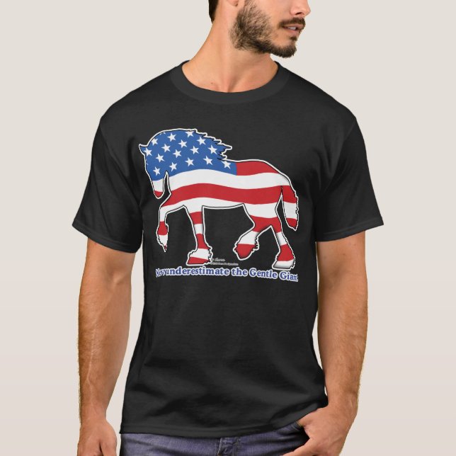 Camiseta Caballo de proyecto gigante apacible patriótico (Anverso)