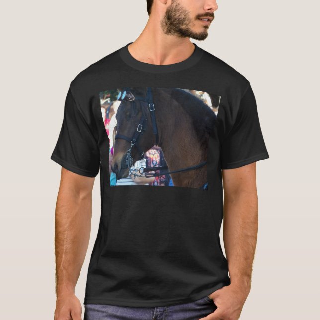 Camiseta Caballo marrón oscuro con gafas (Anverso)