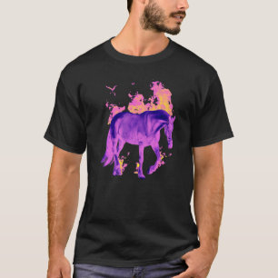 Camiseta Caballo morado en un caballo de bomberos: foto de 