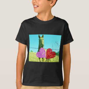 Camiseta Caballo rubio y corazón rosado y rojo