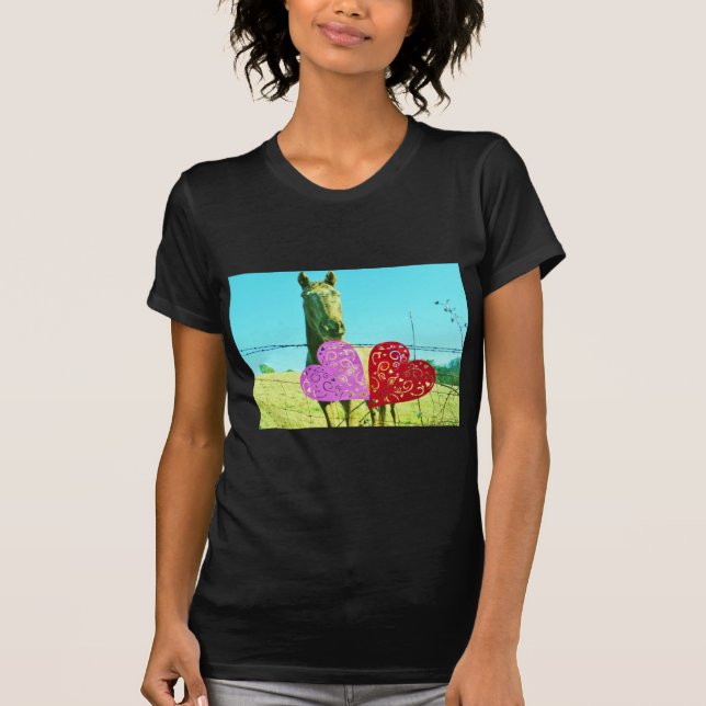 Camiseta Caballo rubio y corazón rosado y rojo (Anverso)