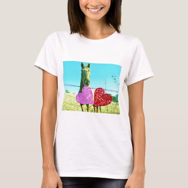 Camiseta Caballo rubio y corazón rosado y rojo (Anverso)