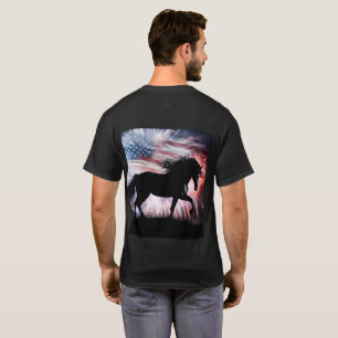 Camiseta Caballo y bandera estadounidense con fuegos artifi