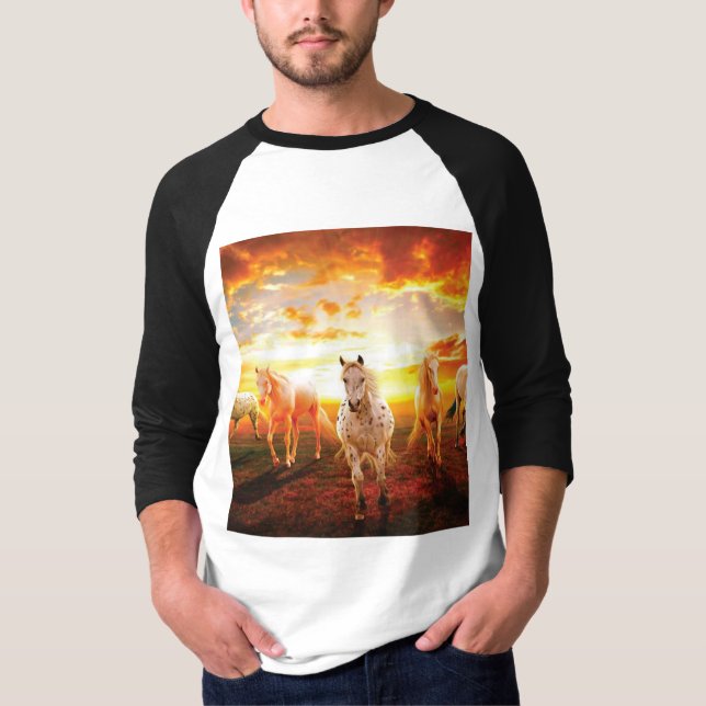 Camiseta Caballos al atardecer lanzando almohada (Anverso)