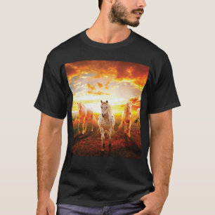 Camiseta Caballos al atardecer lanzando almohada
