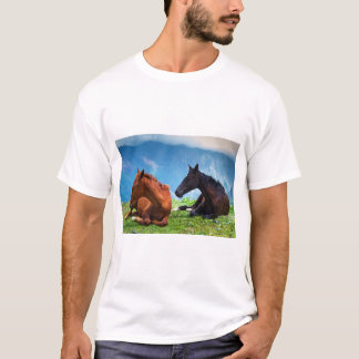Camiseta Caballos Moody Mountain: Un Viaje de Arte Refinado