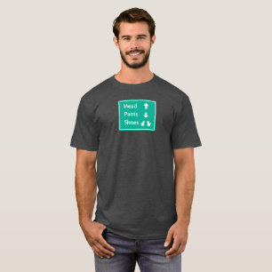Camiseta Cabeza, pantalones, zapatos.