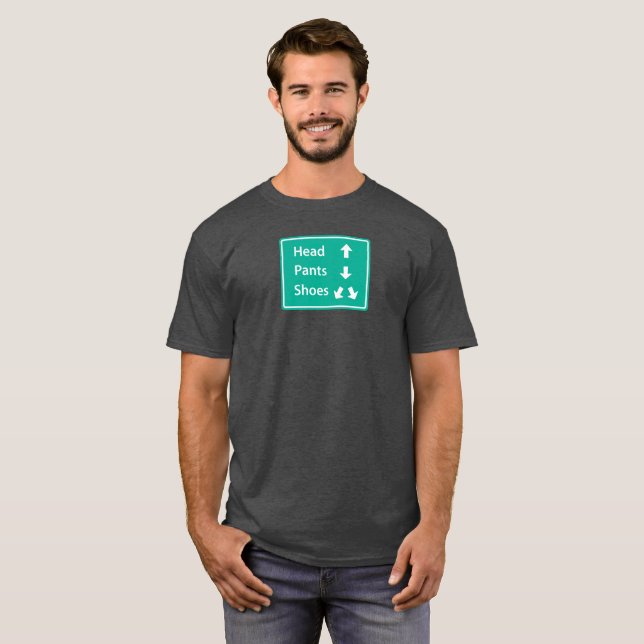 Camiseta Cabeza, pantalones, zapatos. (Anverso completo)