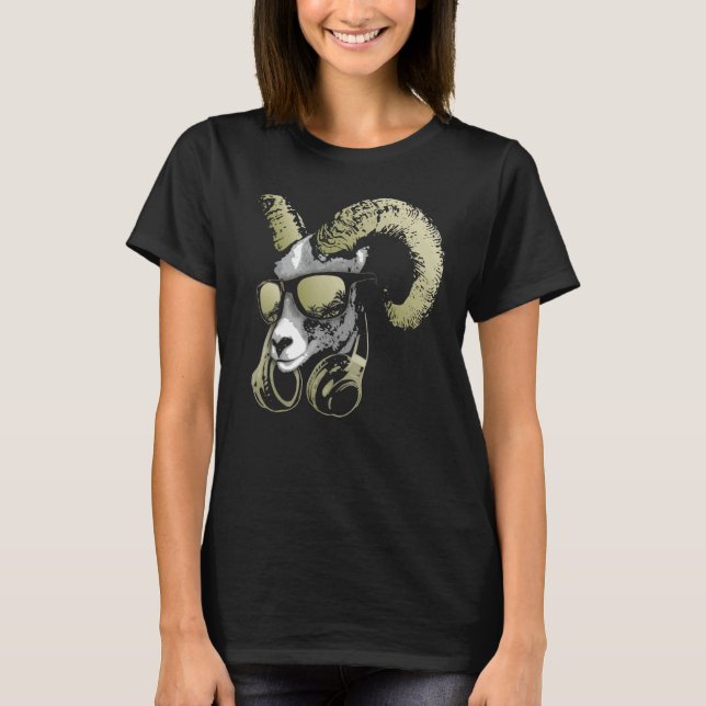 Camiseta Cabra Con Gafas De Sol Y Auriculares 2 (Anverso)
