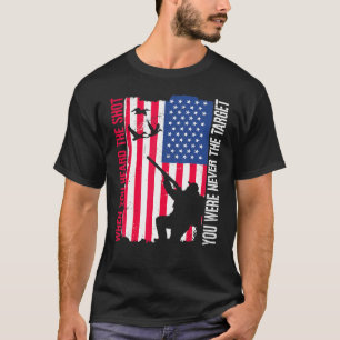 Camiseta cacería de aves chukar cazando la bandera estadoun