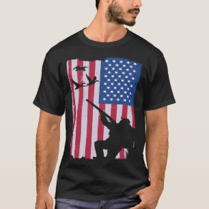 Camiseta Cacería de pato escopeta con arma de bandera de lo