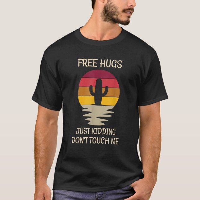 Camiseta Cactus sarcásticos: Abrazos libres, no toques (Anverso)