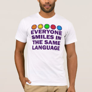 CAMISETA CADA UNO SONRÍE EN LA MISMA LENGUA