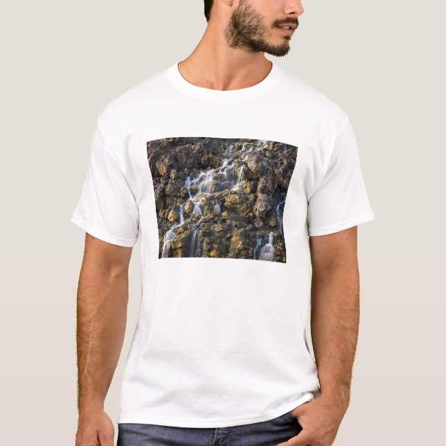 Camiseta Cae el resplandor de la roca volcánica 2 (Anverso)