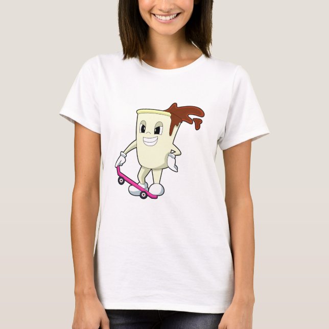 Camiseta Café como patinador con patineta (Anverso)