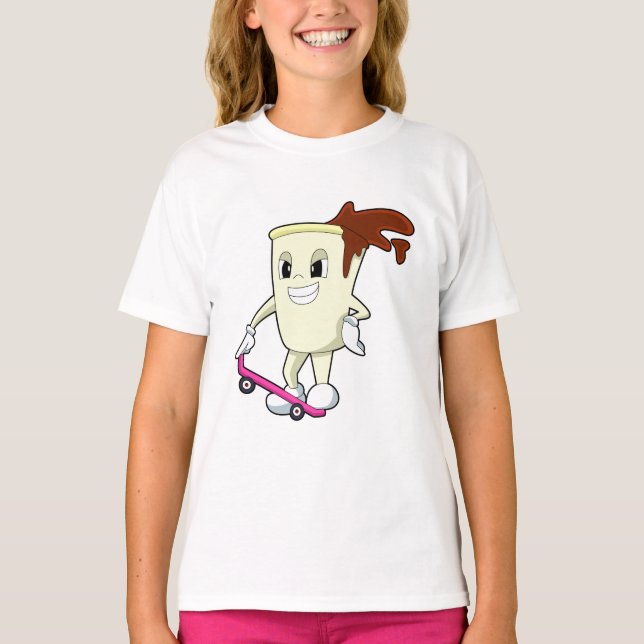 Camiseta Café como patinador con patineta (Anverso)