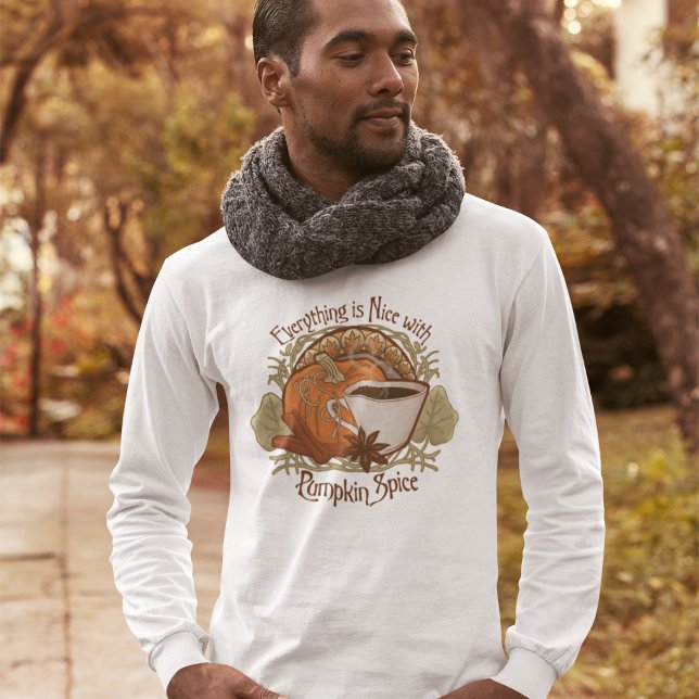 Camiseta Café con especias de calabaza (Pumpkin Spice Coffee T-Shirt - "Everything is Nice with Pumpkin Spice" Vintage Style Design)
