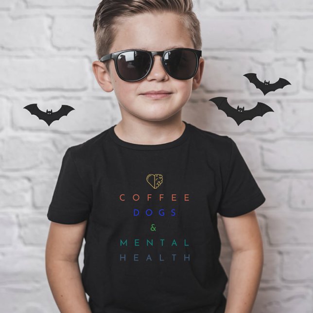 Camiseta Café, perros y salud mental: el trío perfecto (Subido por el creador)
