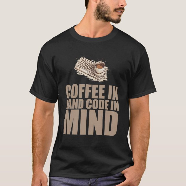 Camiseta Cafetera del ingeniero desarrollador de software C (Anverso)