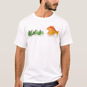 Camiseta caída de los pescados anaranjados gigantes