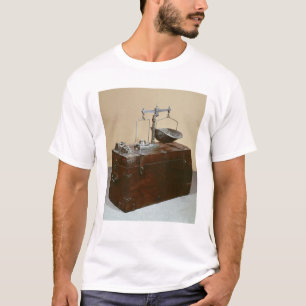 Camiseta Caja y escalas