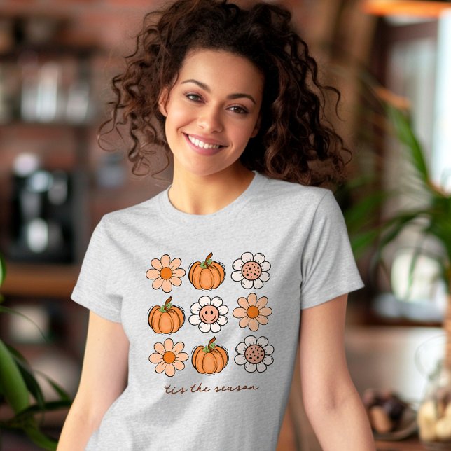 Camiseta Calabaza Cuta Caída Nombre Retro Flor facial feliz (Cute Pumpkin Fall Retro Name Happy Face Flowers T-Shirt)