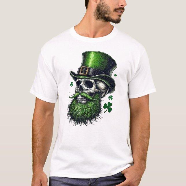 Camiseta Calavera del Día de San Patricio con barba verde (Anverso)