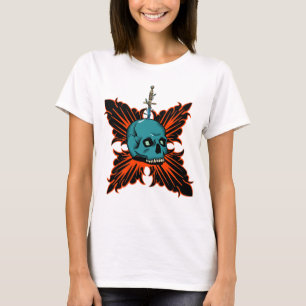 Camiseta Calavera gótica con espadas y diseño tribal feroz