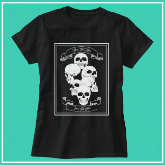 Camiseta Calaveras y Estandartes con Texto Mujer Negro