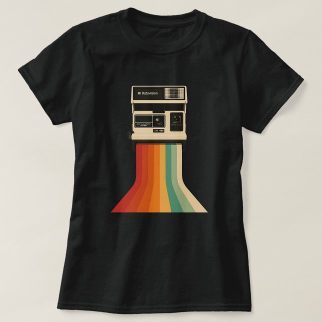 Camiseta Cámara Retro con Impresión de Arcoíris (Diseño del anverso)