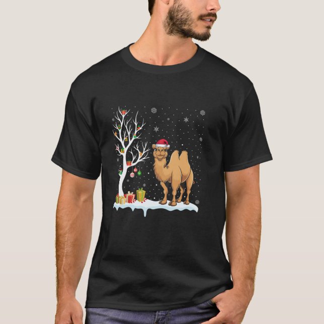Camiseta Camel Santa Hat Navidades de luz de árbol festivo  (Anverso)