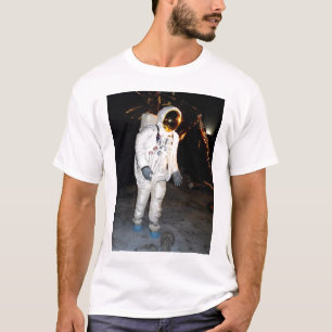 Camiseta Caminando por el espacio