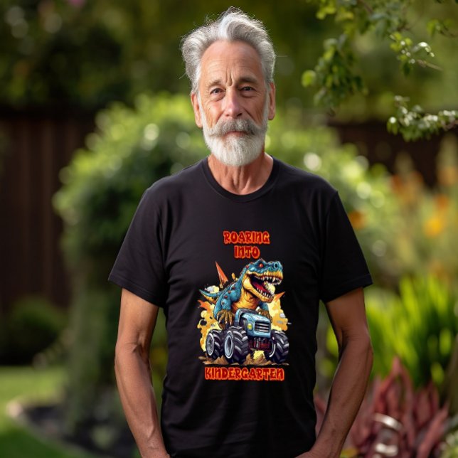Camiseta Caminando Por El Jardín Infantil T Rex Y El Camión (Subido por el creador)