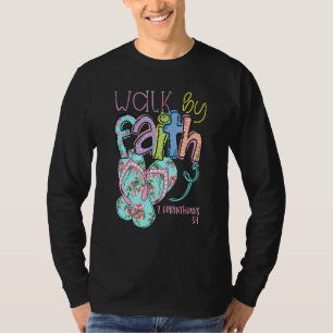 Camiseta Caminar Por Fe Flip Flops 2 Corinthians 57 Christi