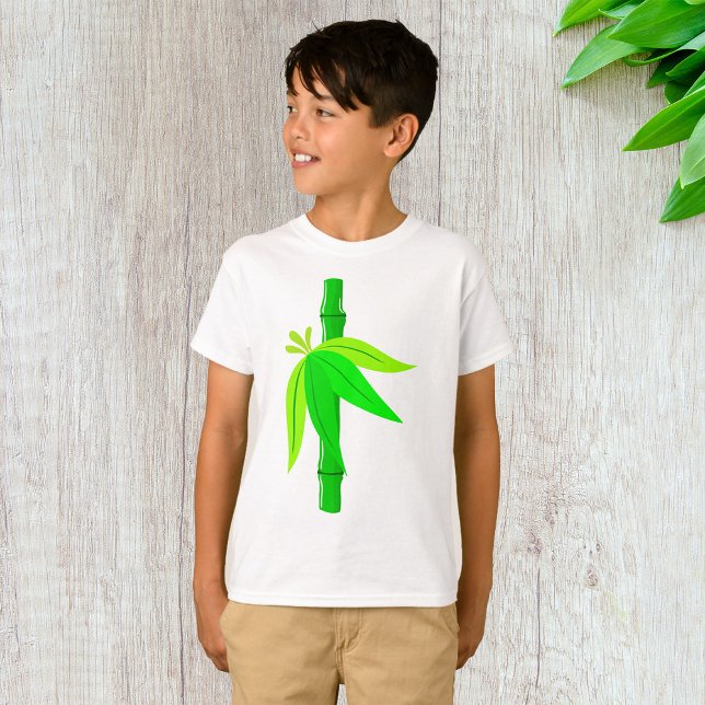 Camiseta Caminata verde de bambú con hojas tropicales (Subido por el creador)