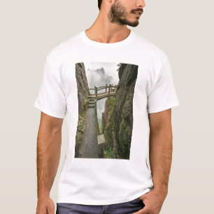 Camiseta Camino y pequeño puente, Montaña Amarilla,