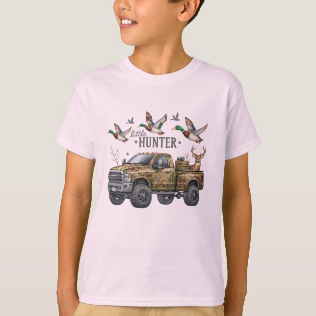 Camiseta Camión Pequeño Cazador de Camo - Patos, venado y a (Anverso)