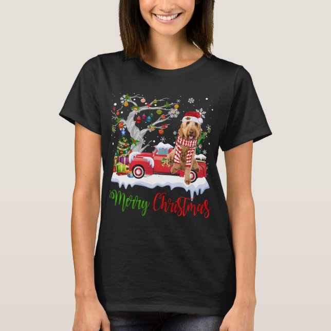 Camiseta Camión Rojo Merry Christmas Tree Goldendoodle Paja (Anverso)