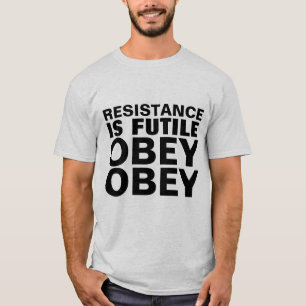 CAMISETA CAMISAS DIVERTIDAS LA RESISTENCIA ES INÚTIL OBEDEC